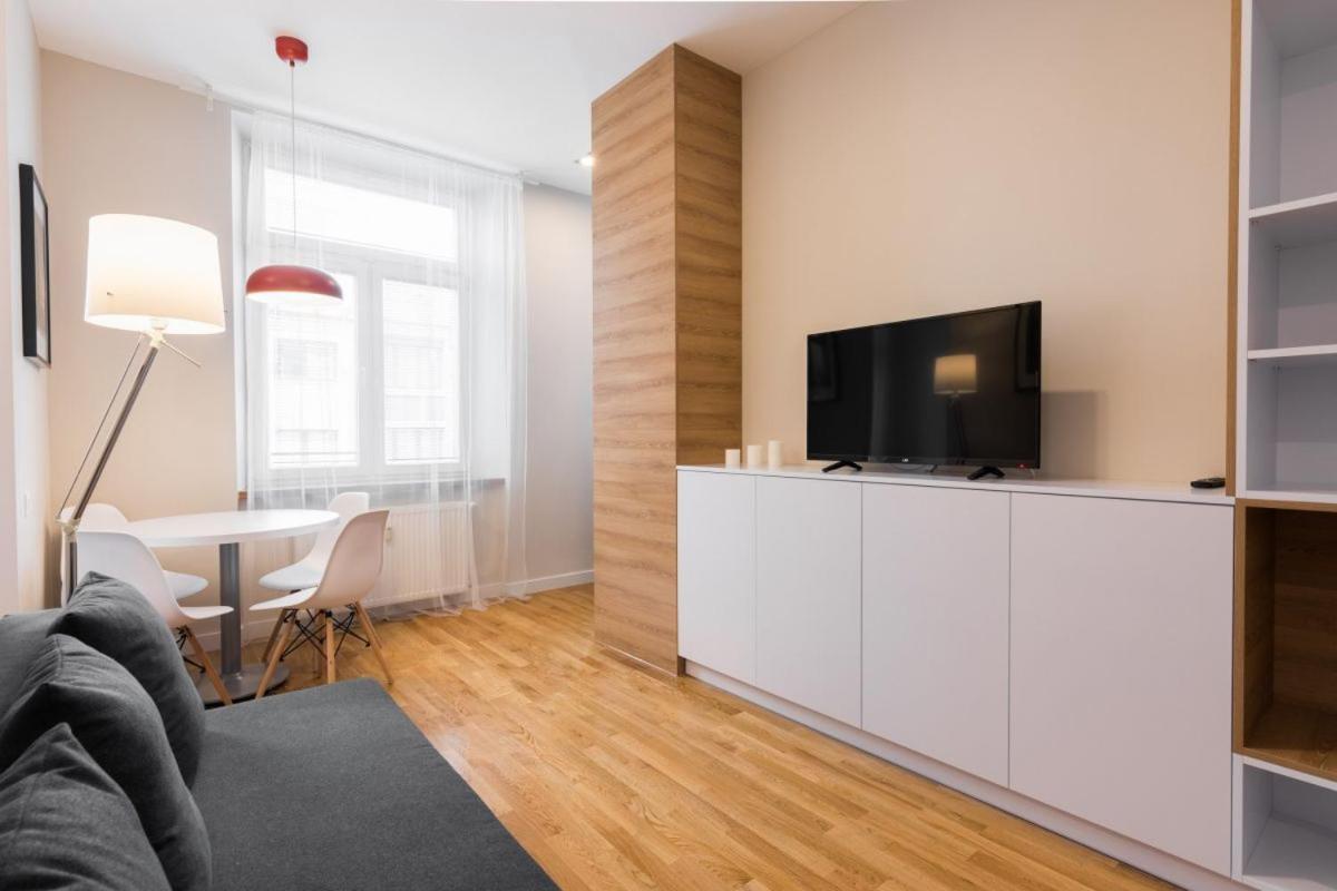 Luxury Apartments Nearto Main Square Krakow Luaran gambar